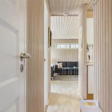 2607-aakirkeby-aspesgardsskoven-7 Nyaraló Vester Sømarken