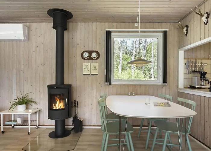 2607-aakirkeby-aspesgardsskoven-7 Vester Sømarken